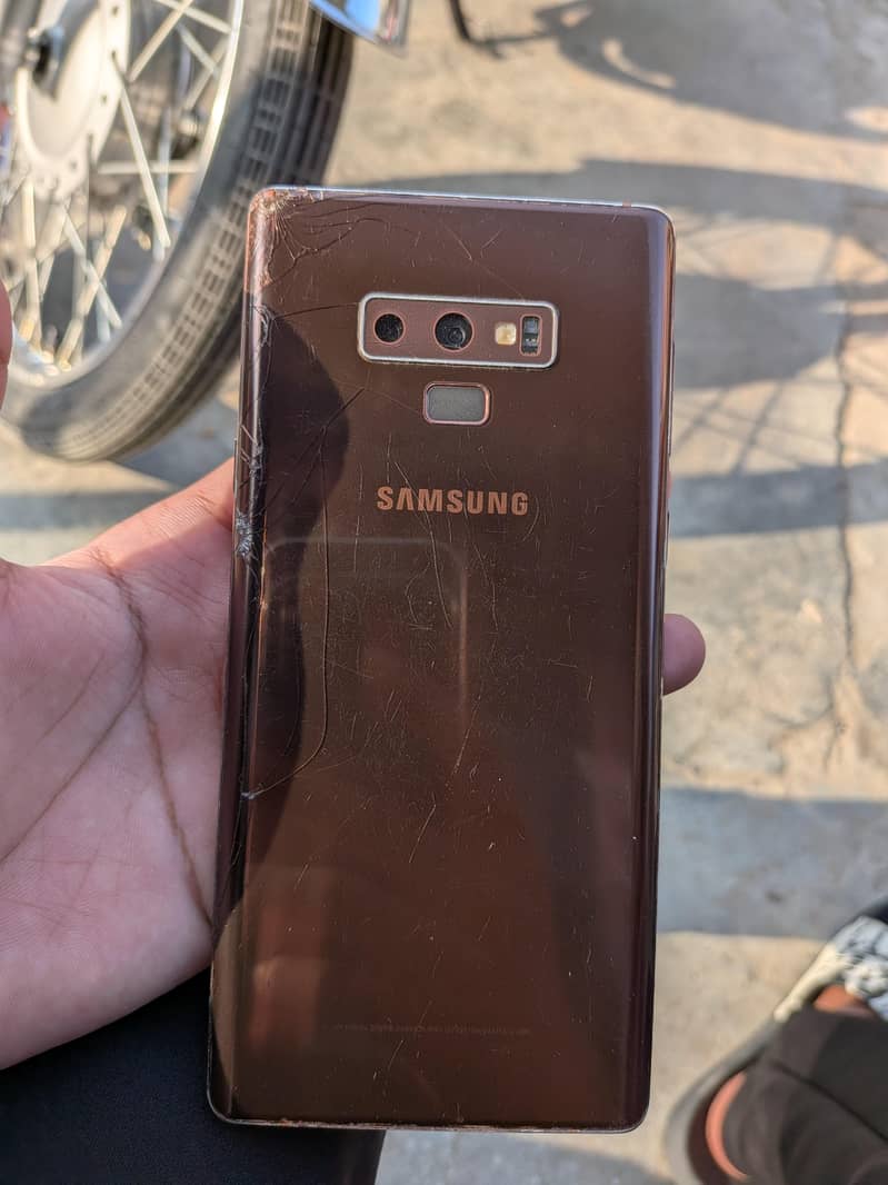 Samsung Mobile Note 9 1