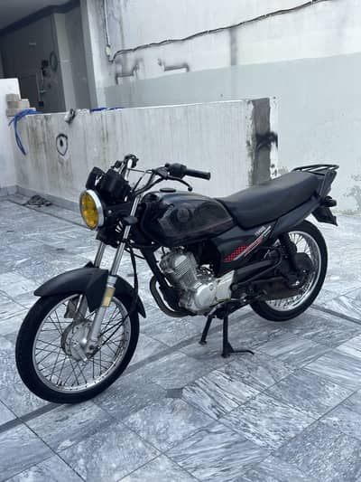 Yamaha YBZ (2017)