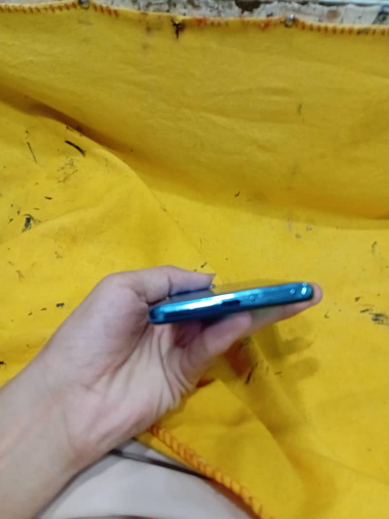 One Plus 9 5G 4