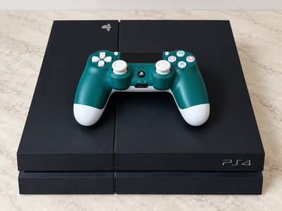Sony Play PS4 Fat Condition: 9/10 - Working perfectly