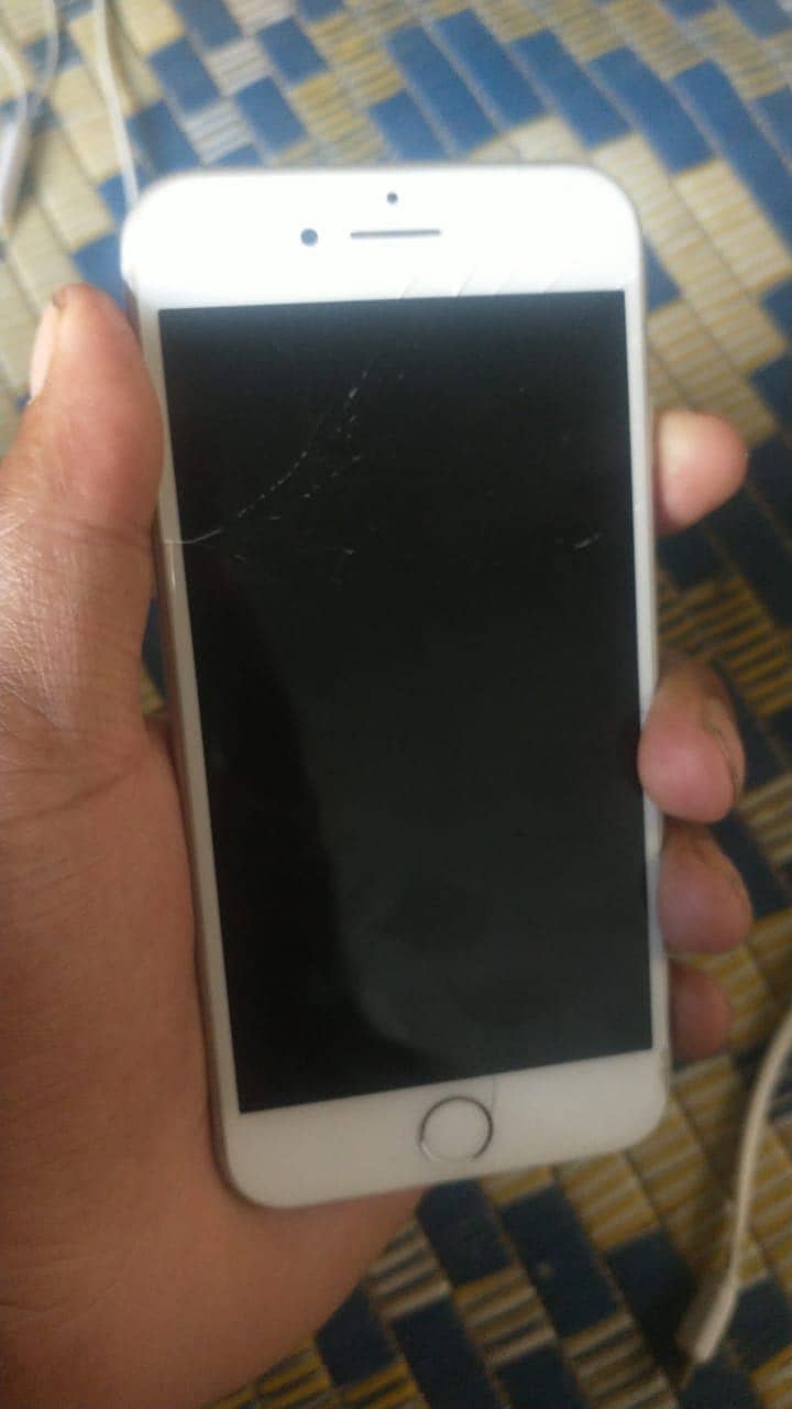 Apple iPhone 8 3