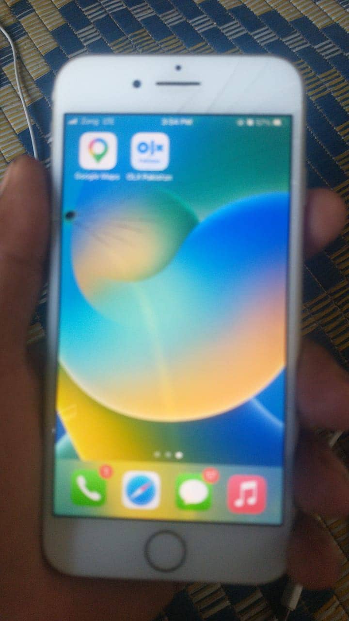 Apple iPhone 8 0