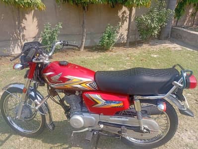 neat clean bike condition 10/10 price 2lac 03277929750