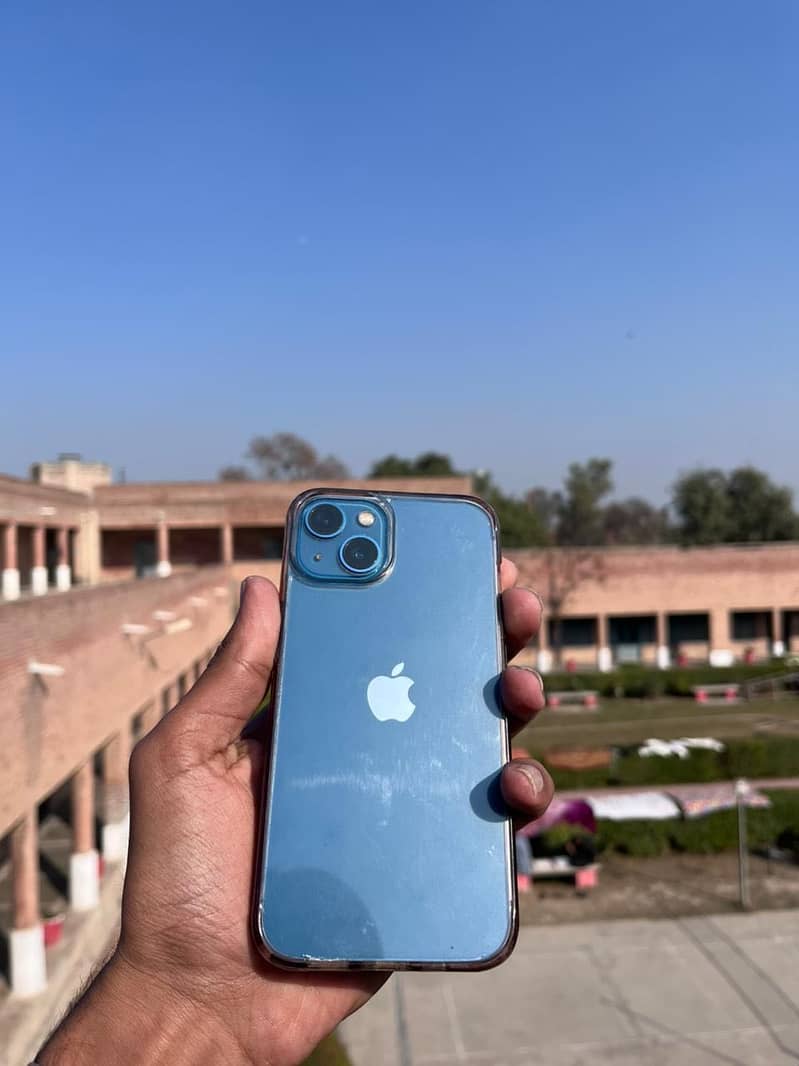 Apple iPhone 13 0