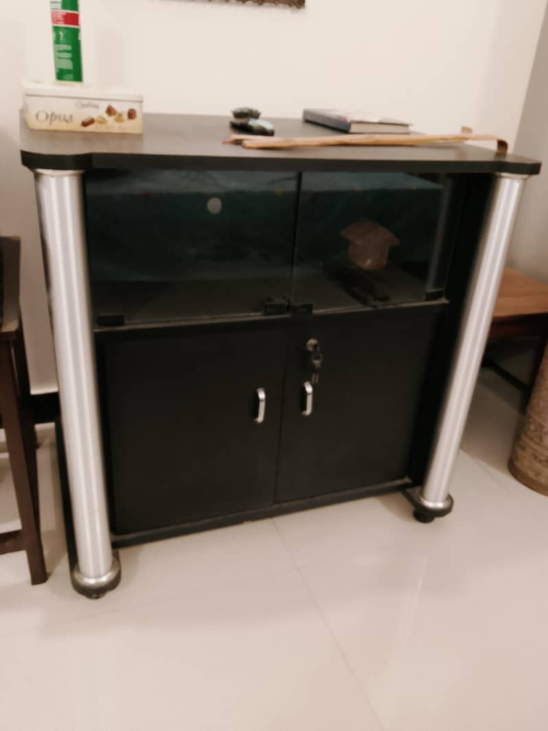 TV trolley 0