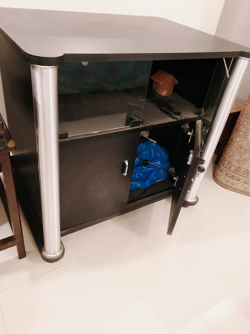 TV trolley 1
