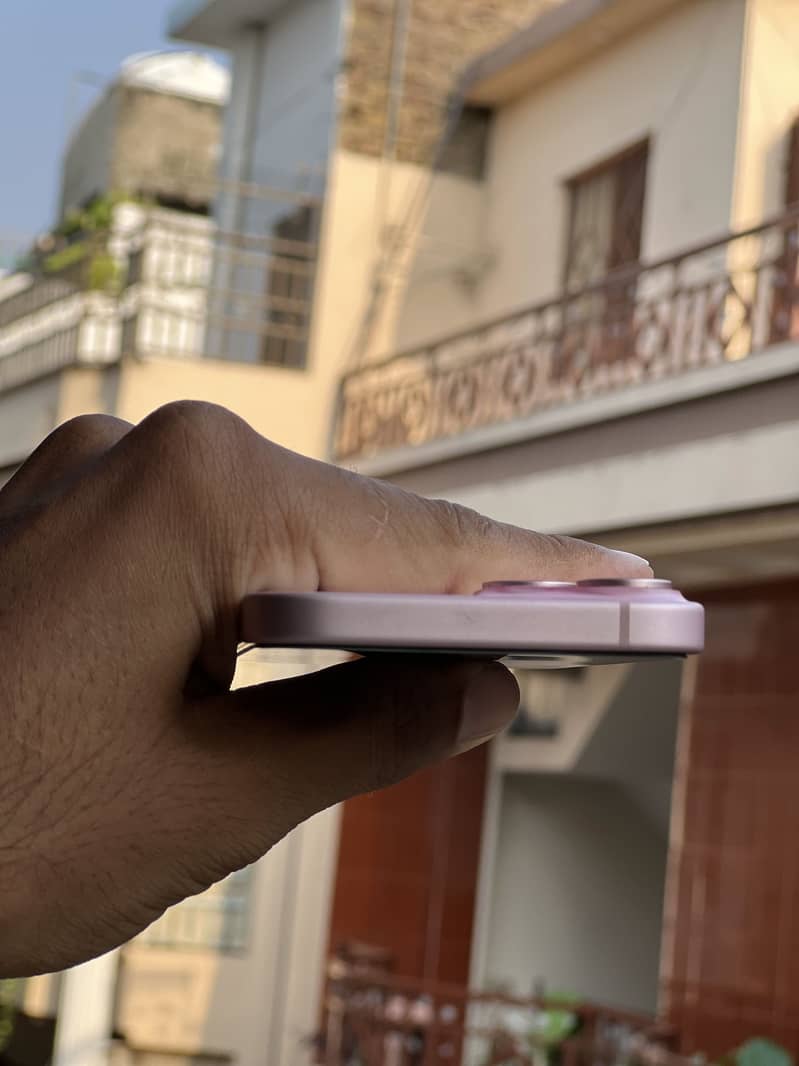Apple iPhone 15 5