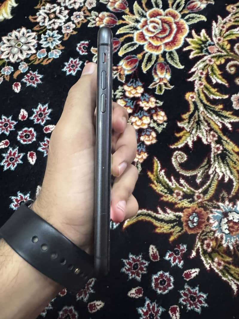 Apple iPhone 11 1