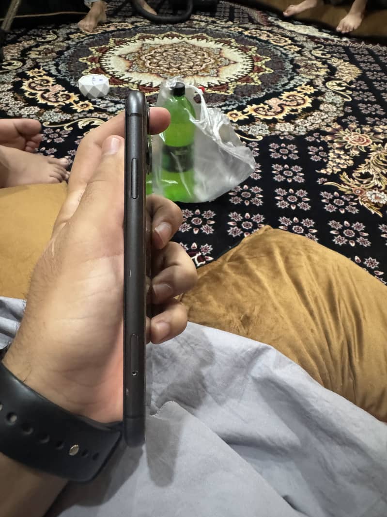 Apple iPhone 11 5