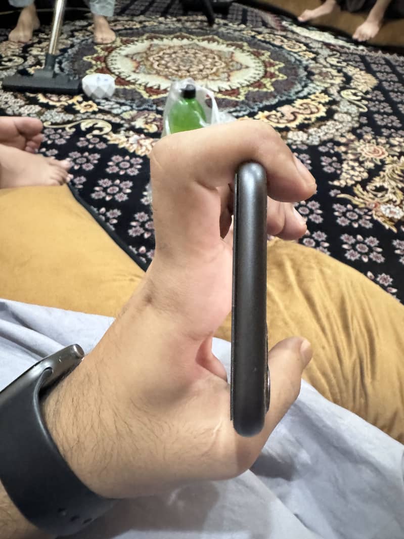 Apple iPhone 11 7
