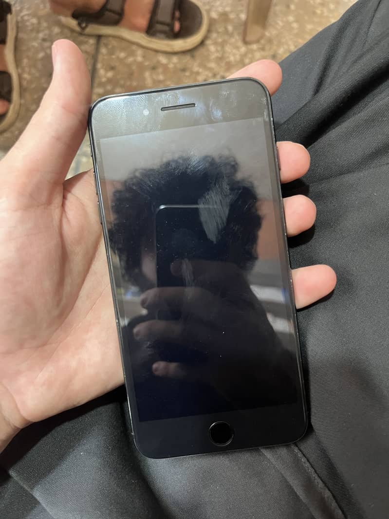 Apple iPhone 7 Plus 1