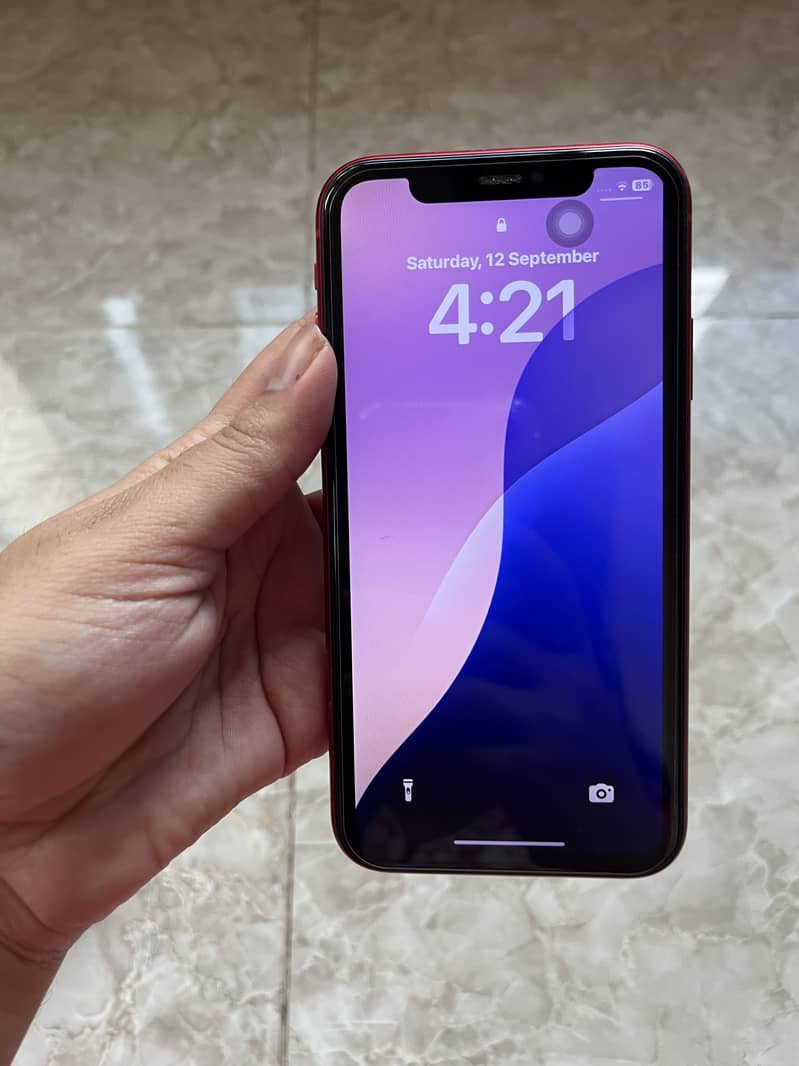 Apple iPhone 11 4
