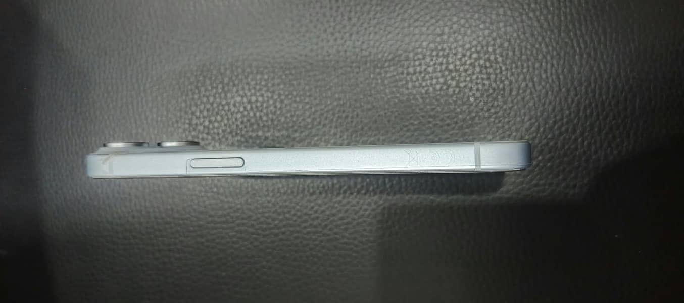 Apple iPhone 15 2