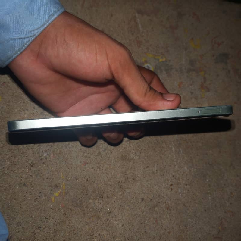 Realme Note 60x 2