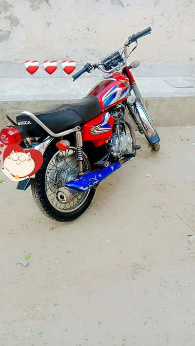 Honda 125 lush condition plz serious buyer contact me