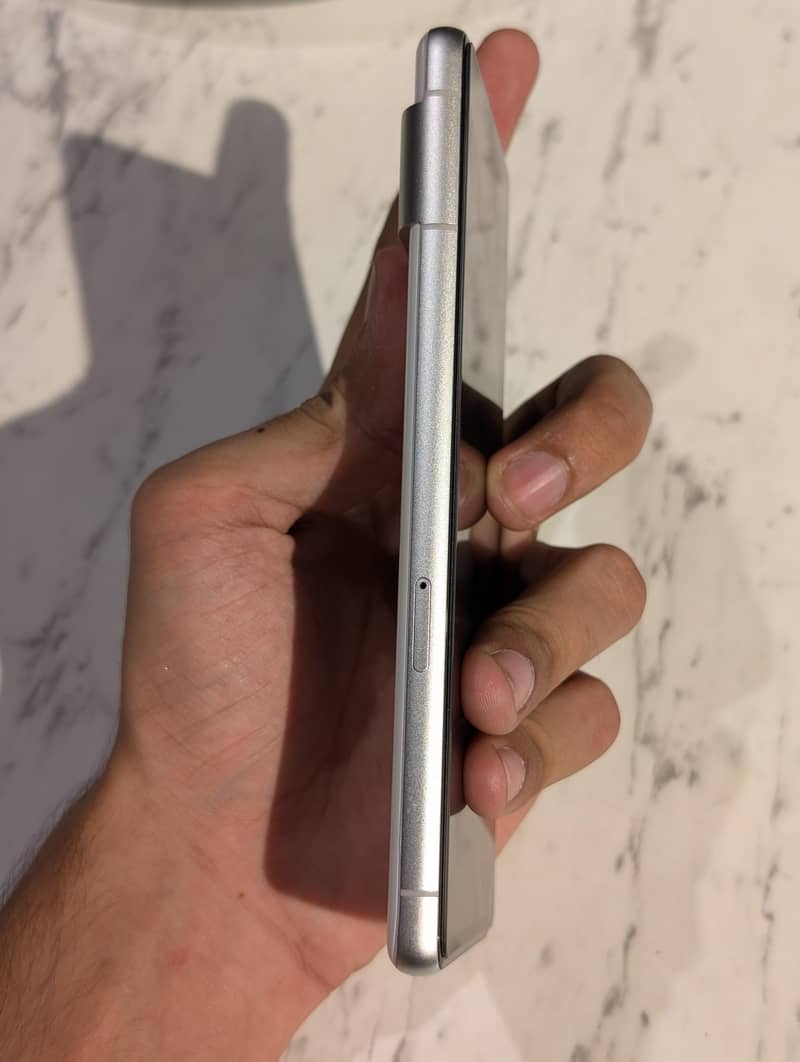 Google Pixel 7 4