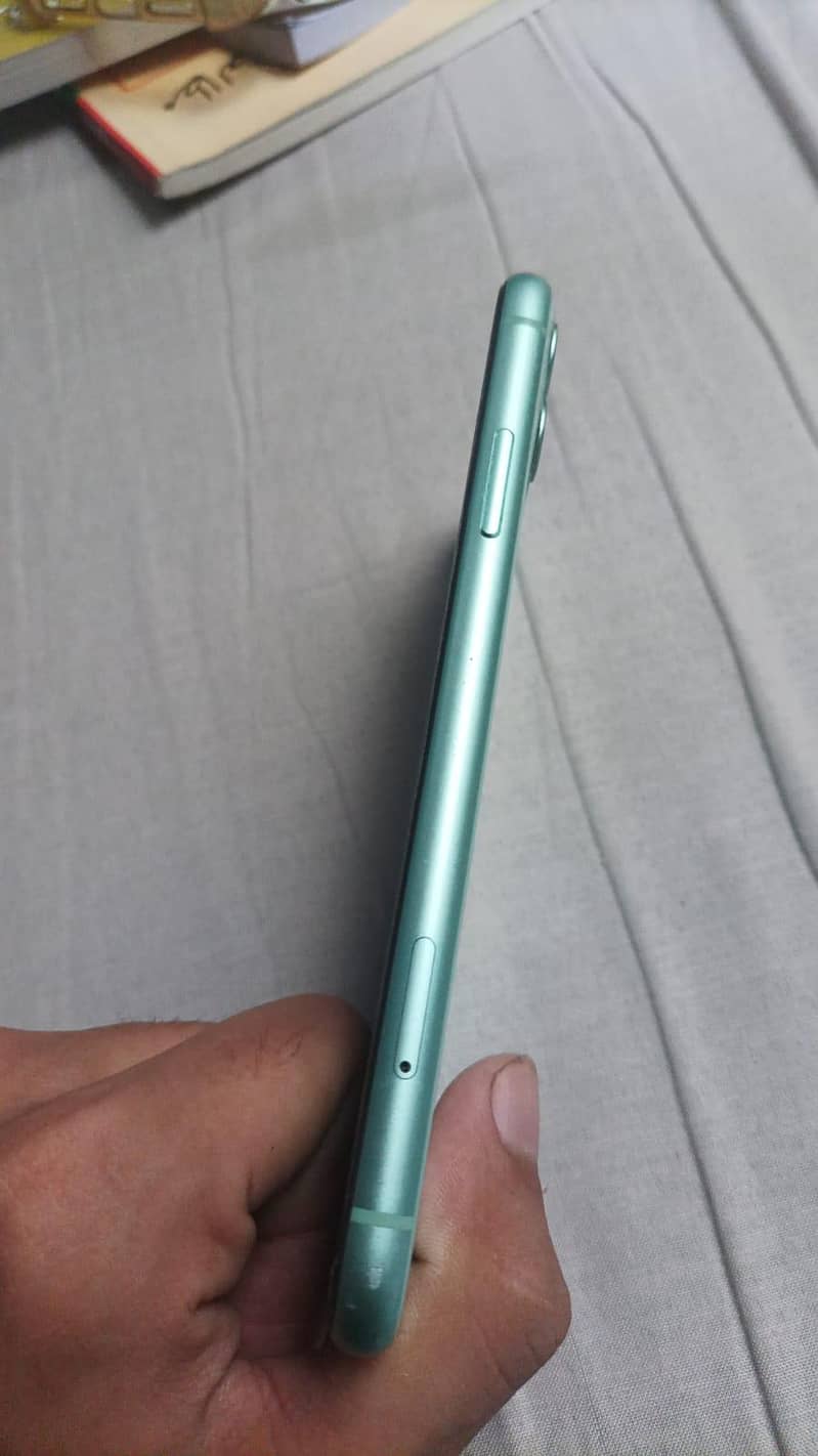 Apple iPhone 11 2