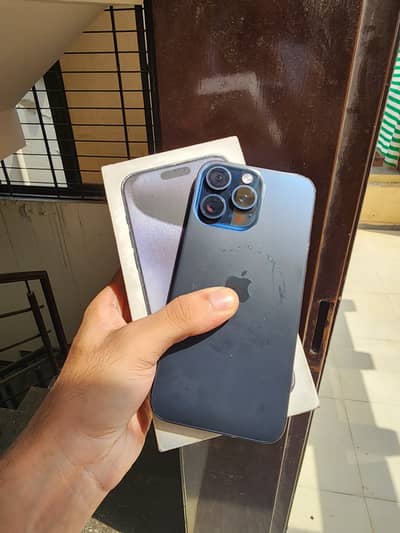 Apple iPhone 15 Pro Max (7 month warranty) Factory unlock / no exhange