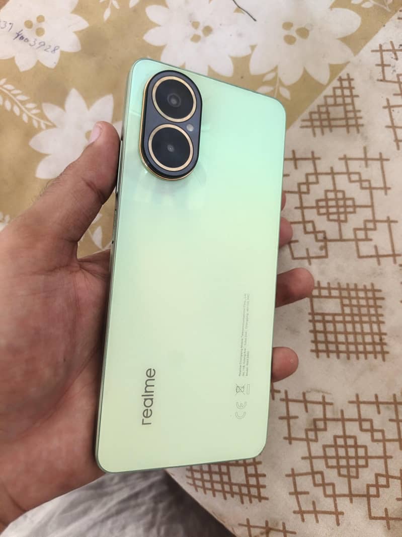 Realme C67 0