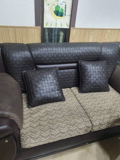 sofa set in a good condition