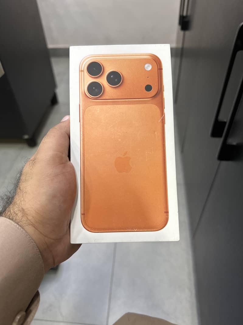 Apple iPhone 17 Pro Max 1
