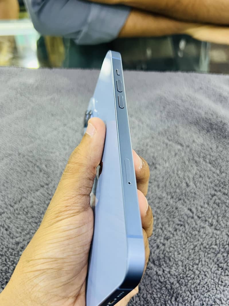 Apple iPhone 14 plus 4
