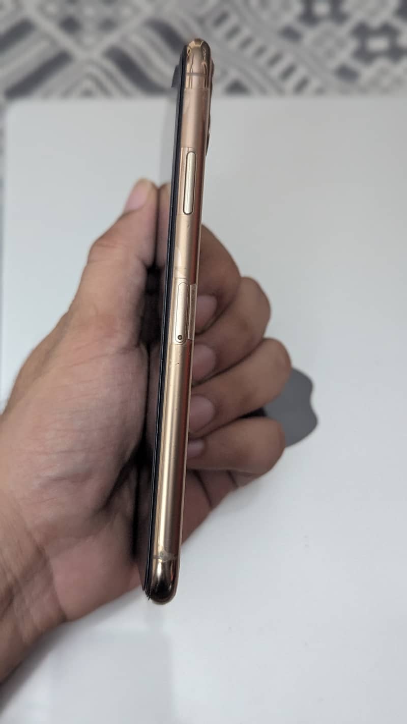 Apple iPhone 11 Pro Max 1