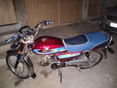 Urgently selling Crown 2018 10/9 condition