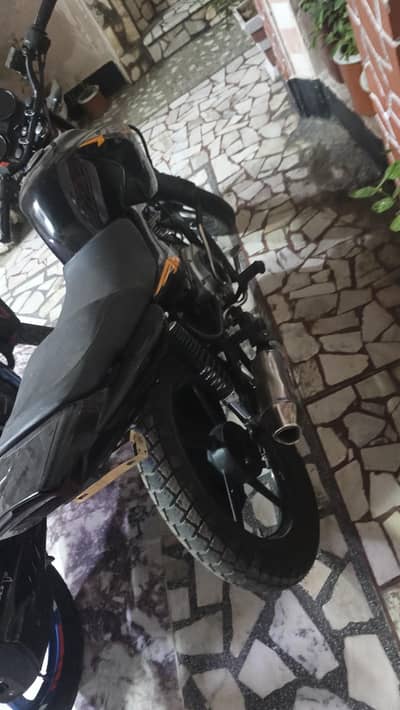 YAMAHA YBR G