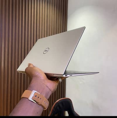 Dell xps 13  9310 i7.11Th Generation ultra slim laptop