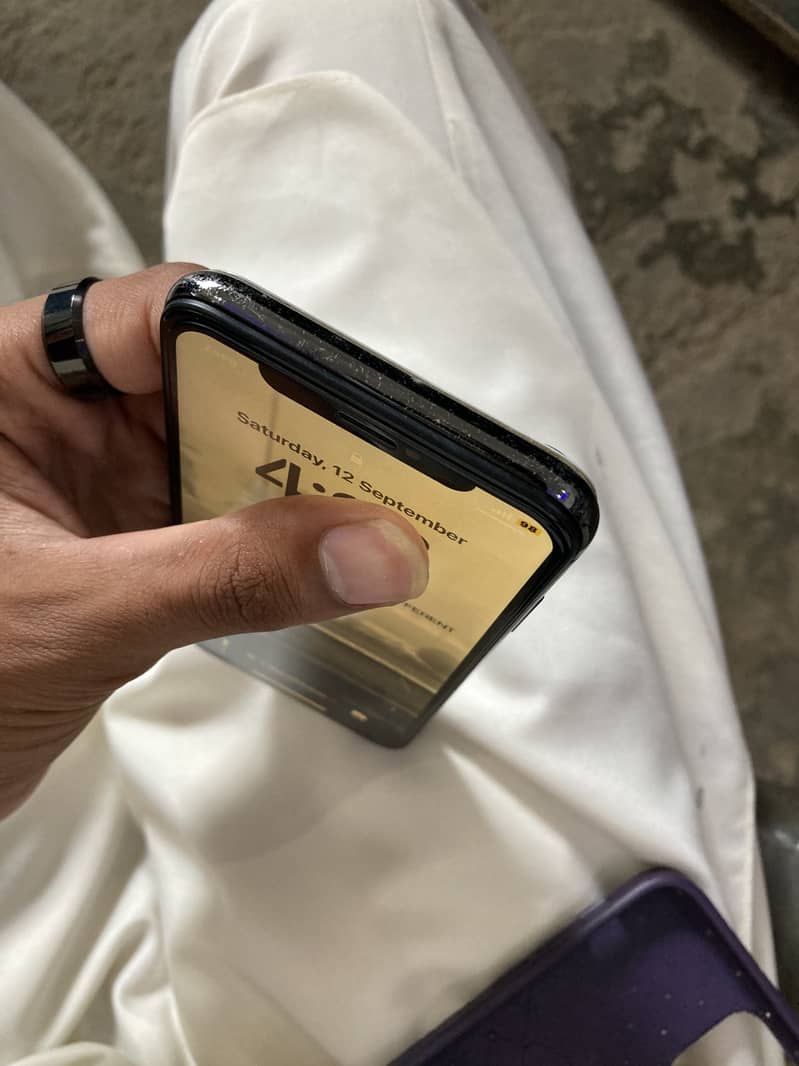Apple iPhone X 3