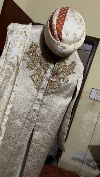 Sherwani kora tari sitara with kulla