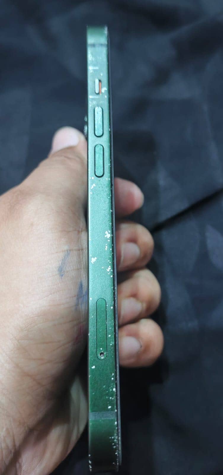 Apple iPhone 13 4