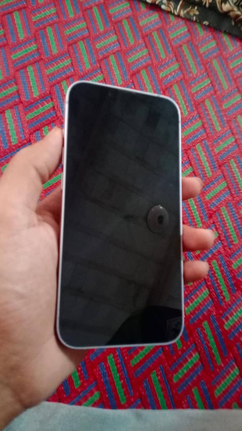 iPhone 14 3
