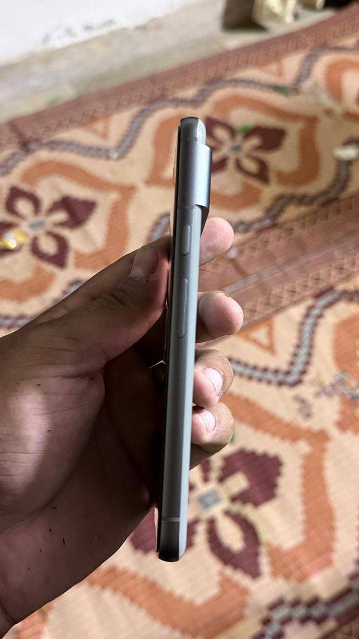 Google Pixel 8 3