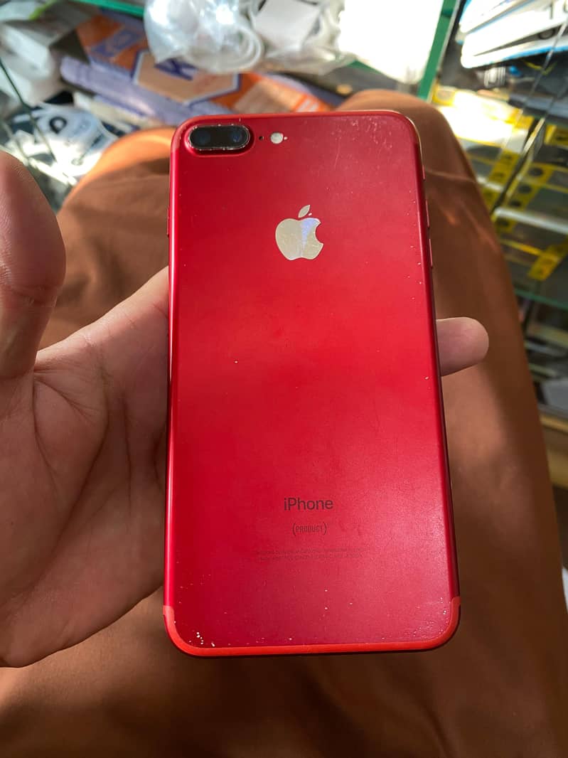 Apple iPhone 7 Plus 0
