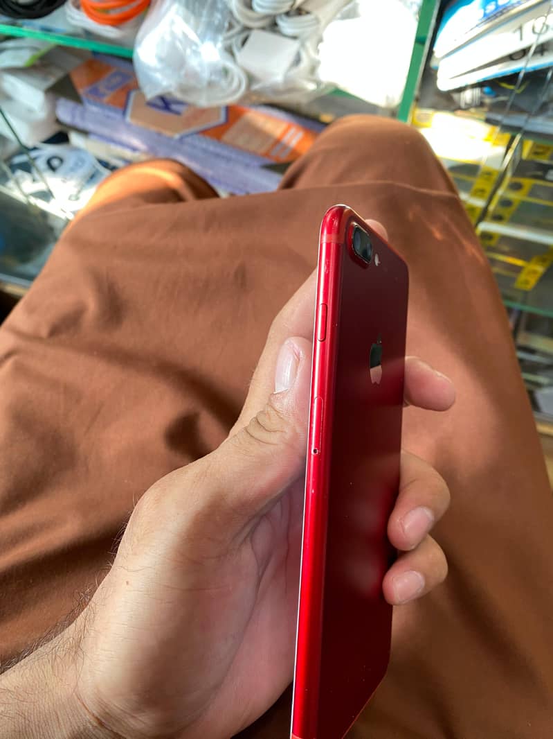 Apple iPhone 7 Plus 2