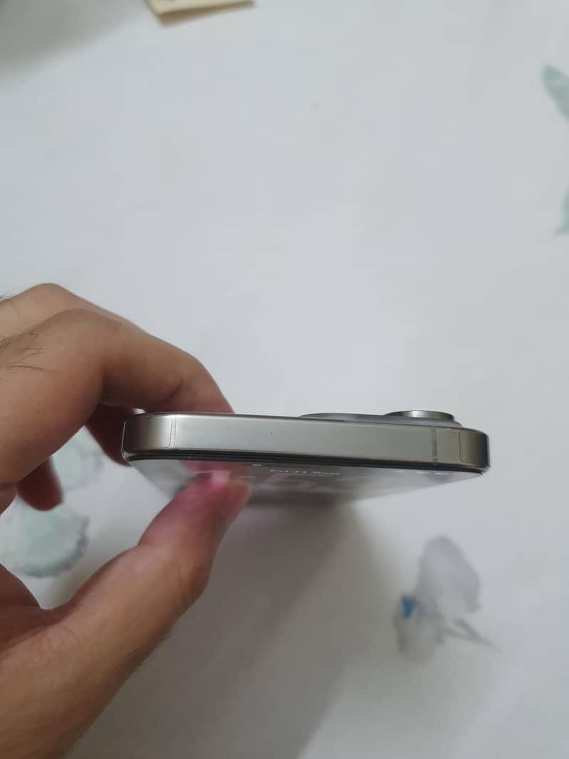Apple iPhone 15 Pro Max 3
