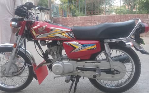 HONDA CG 125  RED COLOR