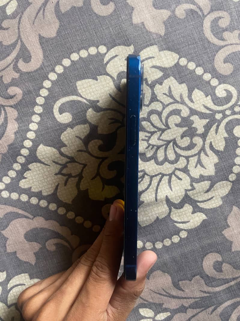 Apple iPhone 12 8