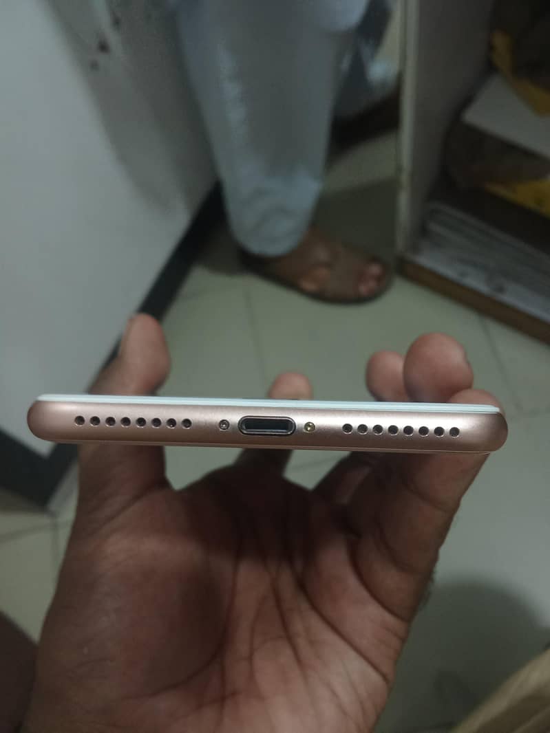 Apple iPhone 8 Plus 2