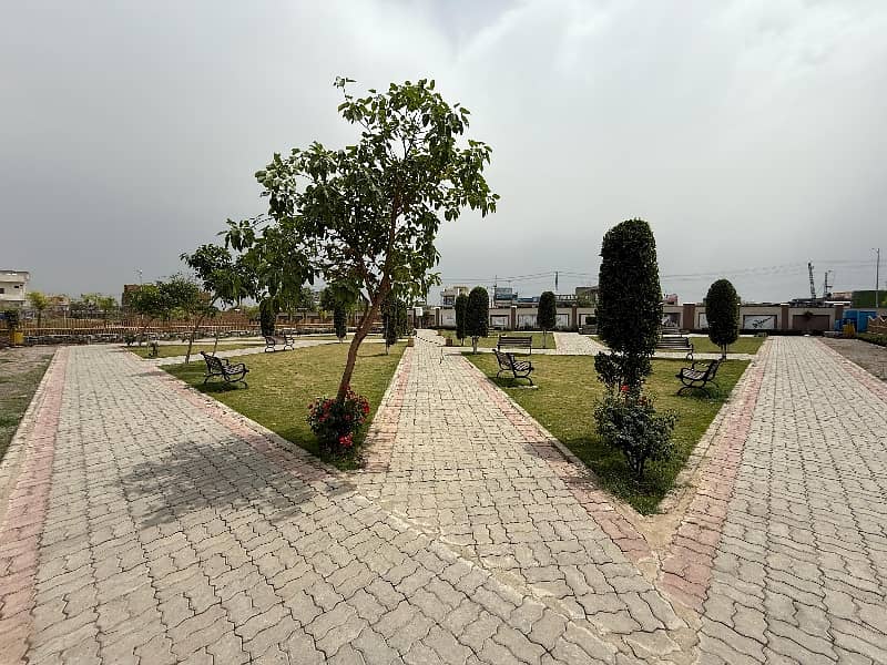 LOOKING FOR A 30X60 PLOT FOR PURCHASE 34