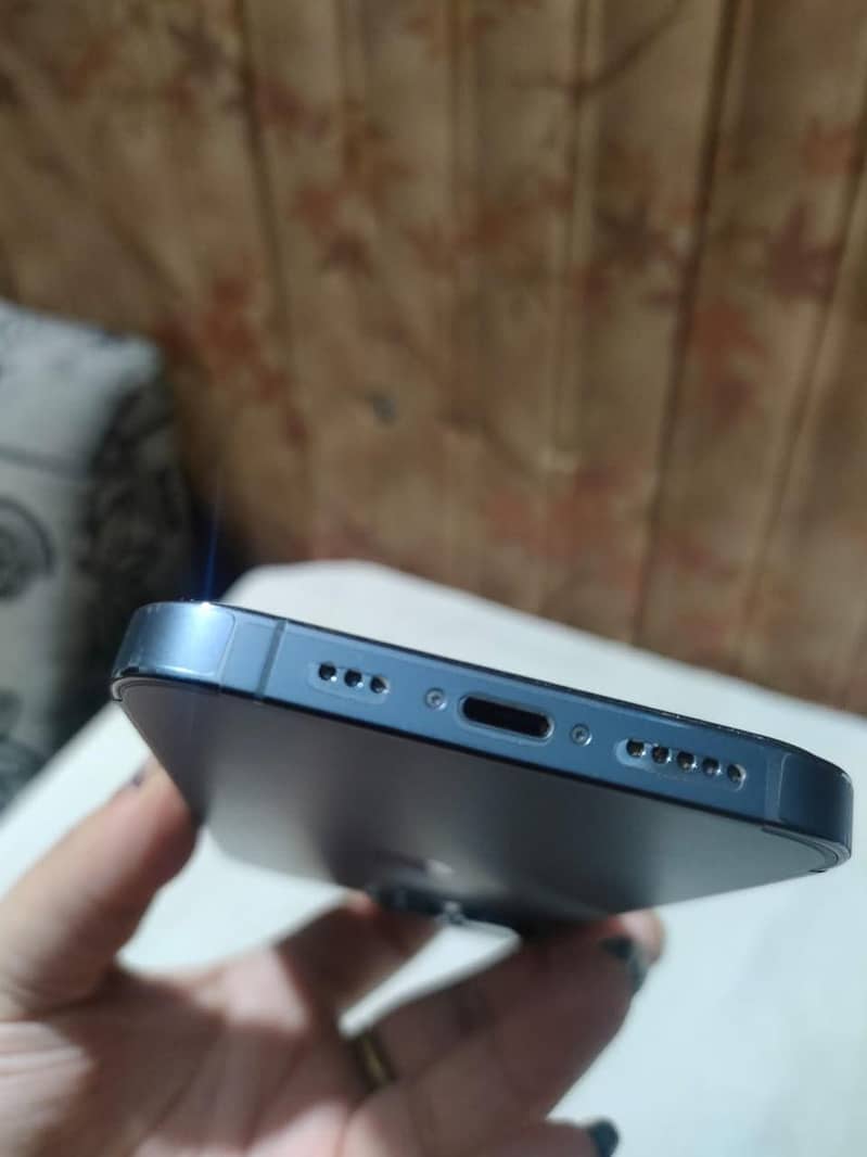 Apple iPhone 13 Pro 4