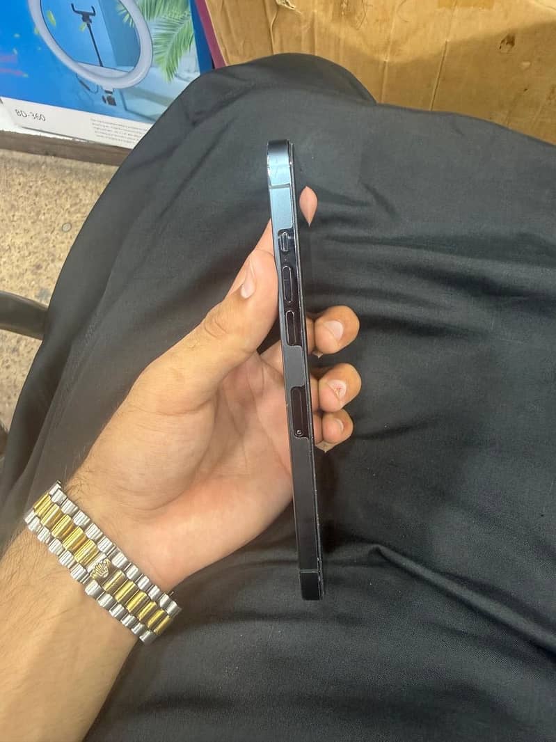 Apple iPhone 12 Pro Max 2