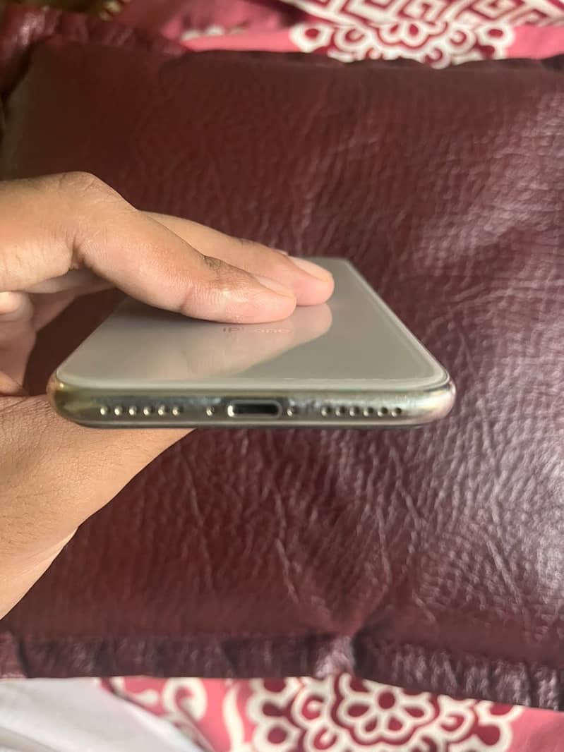 Apple iPhone X 6