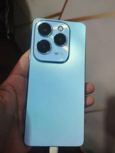 Infinix Hot 40