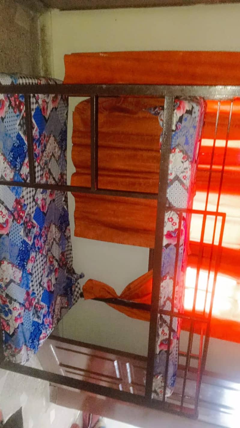 iron bunk bed 0