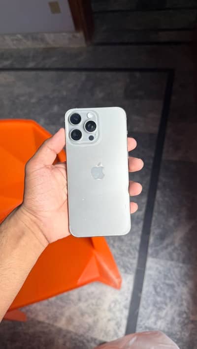 iPhone 15 Pro Max