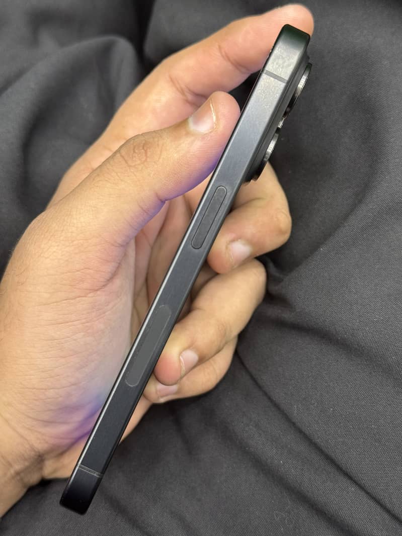 iPhone 15 Pro jv 2