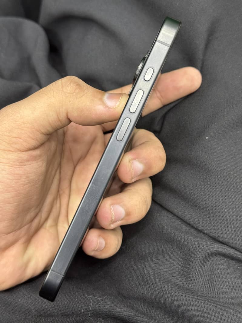 iPhone 15 Pro jv 3